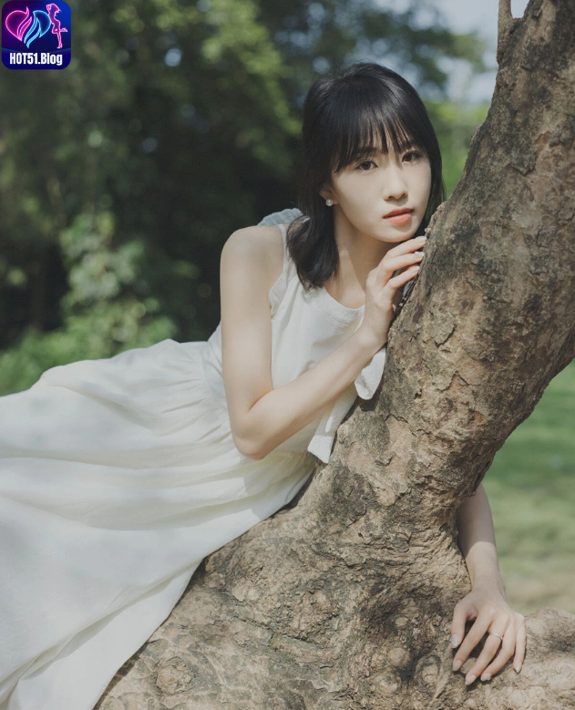 Yan Shi Yi -hot51.live