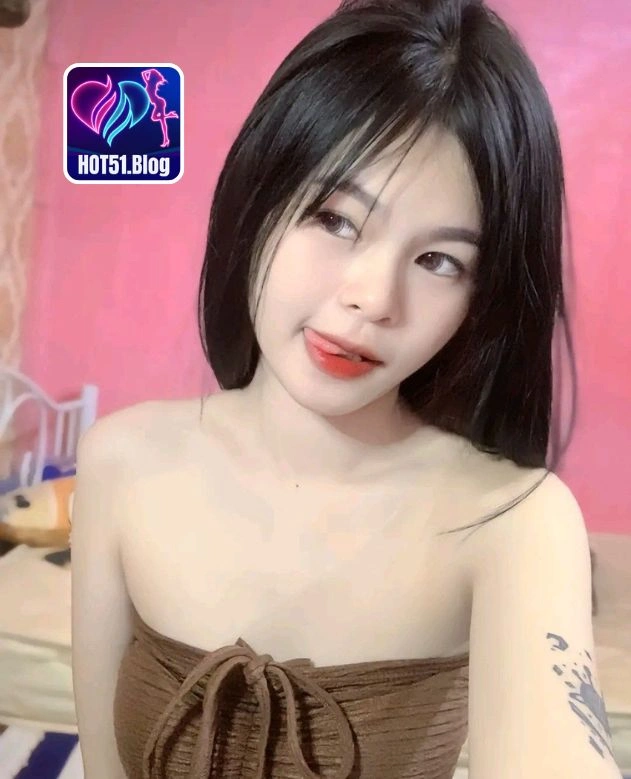 You are currently viewing James Anderson dan Gadis Cantik di Hot51 APK Resmi 2026