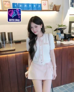 Read more about the article Hot51 Ella Mitchell Cantik di Apk Hot51 Terbaru