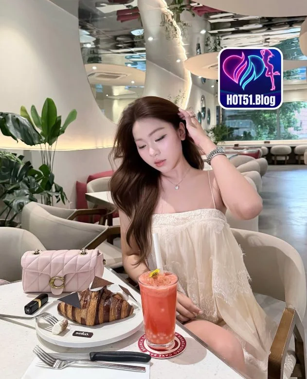 You are currently viewing Hot51 APK 2026 Savannah Cantik dengan Pesona Live